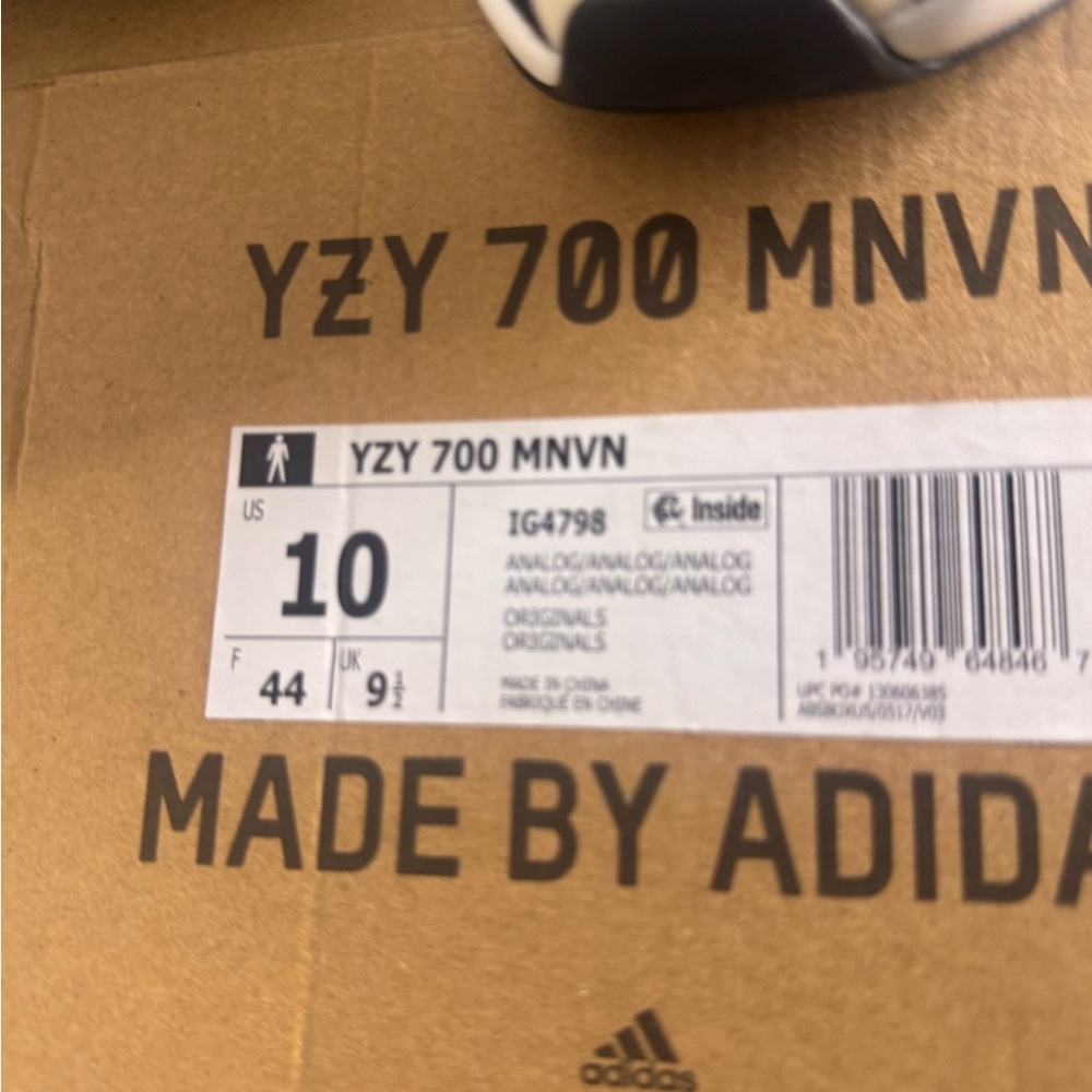 Adidas Black and White Sneakers with Chunky Design - Picture 5 of 5